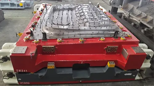 Kalup zadnje plošče za KQ5152 je bil uspešno dostavljen